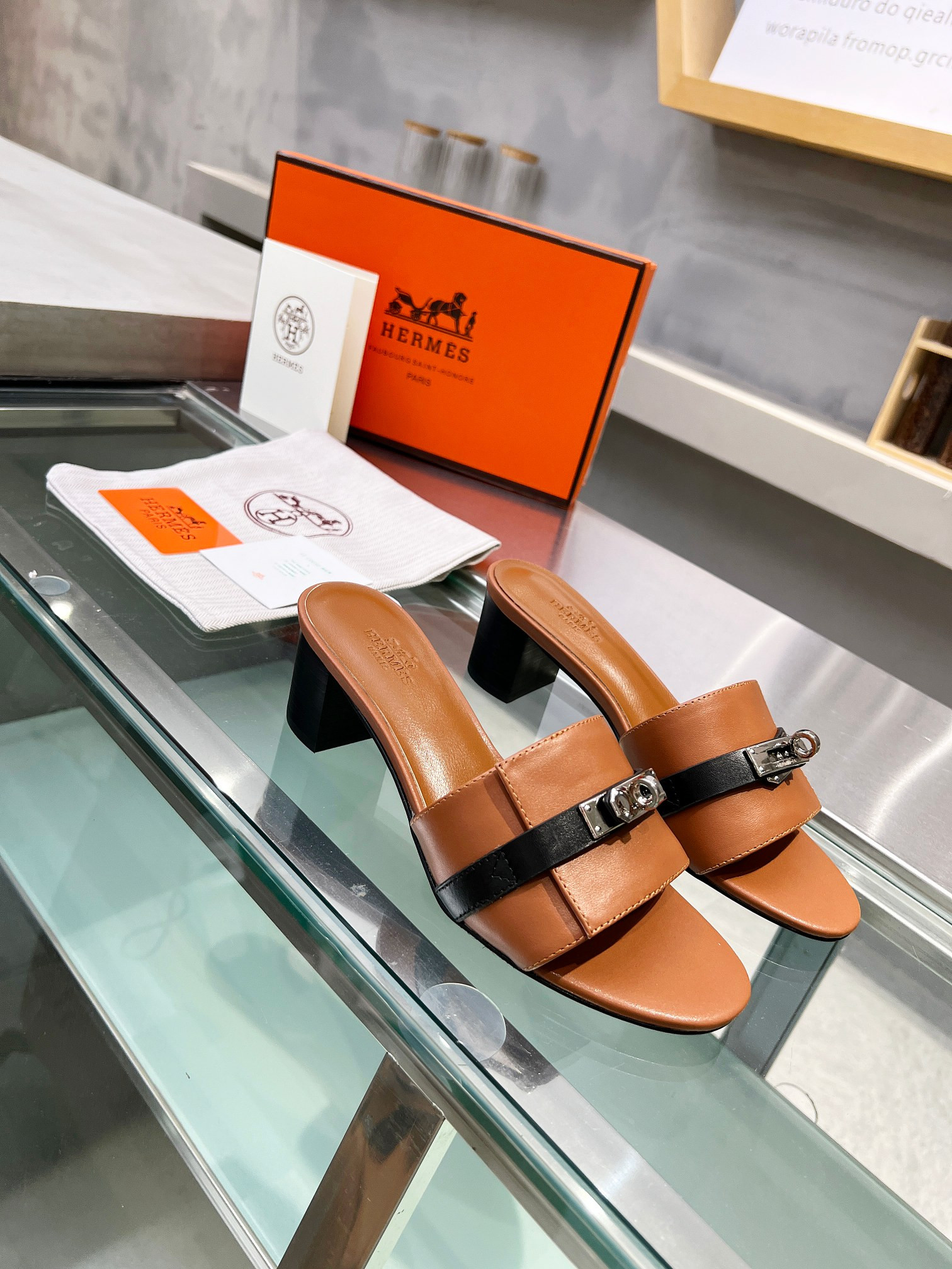 UA H**me5 Gigi 50 sandal