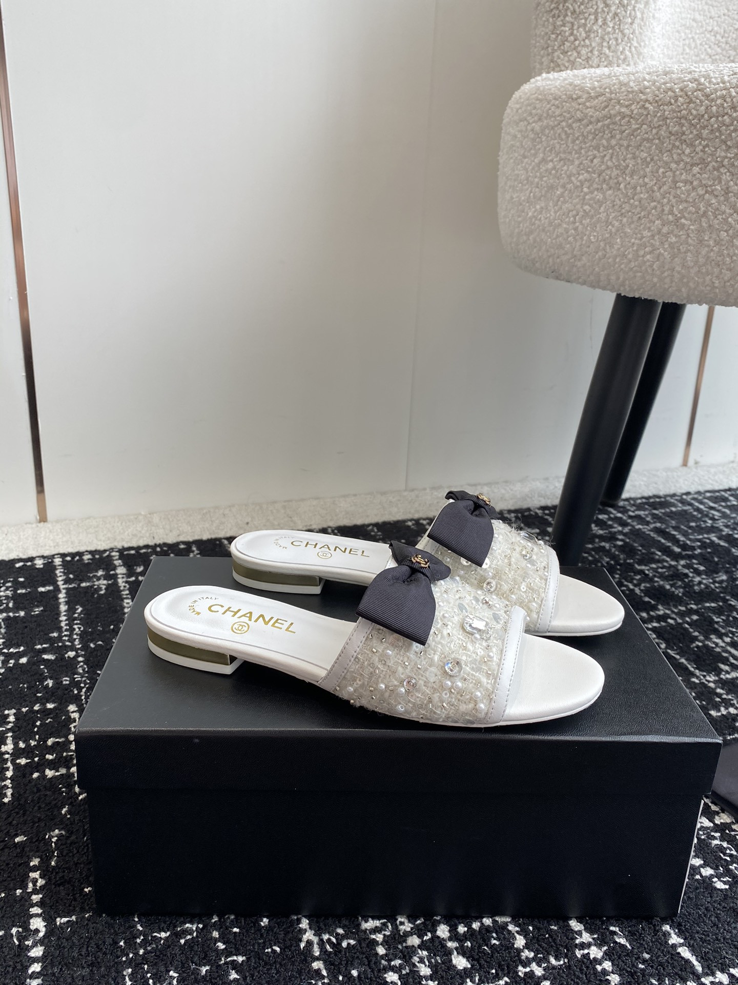 UA Ch**el WOMEN'S SANDALS