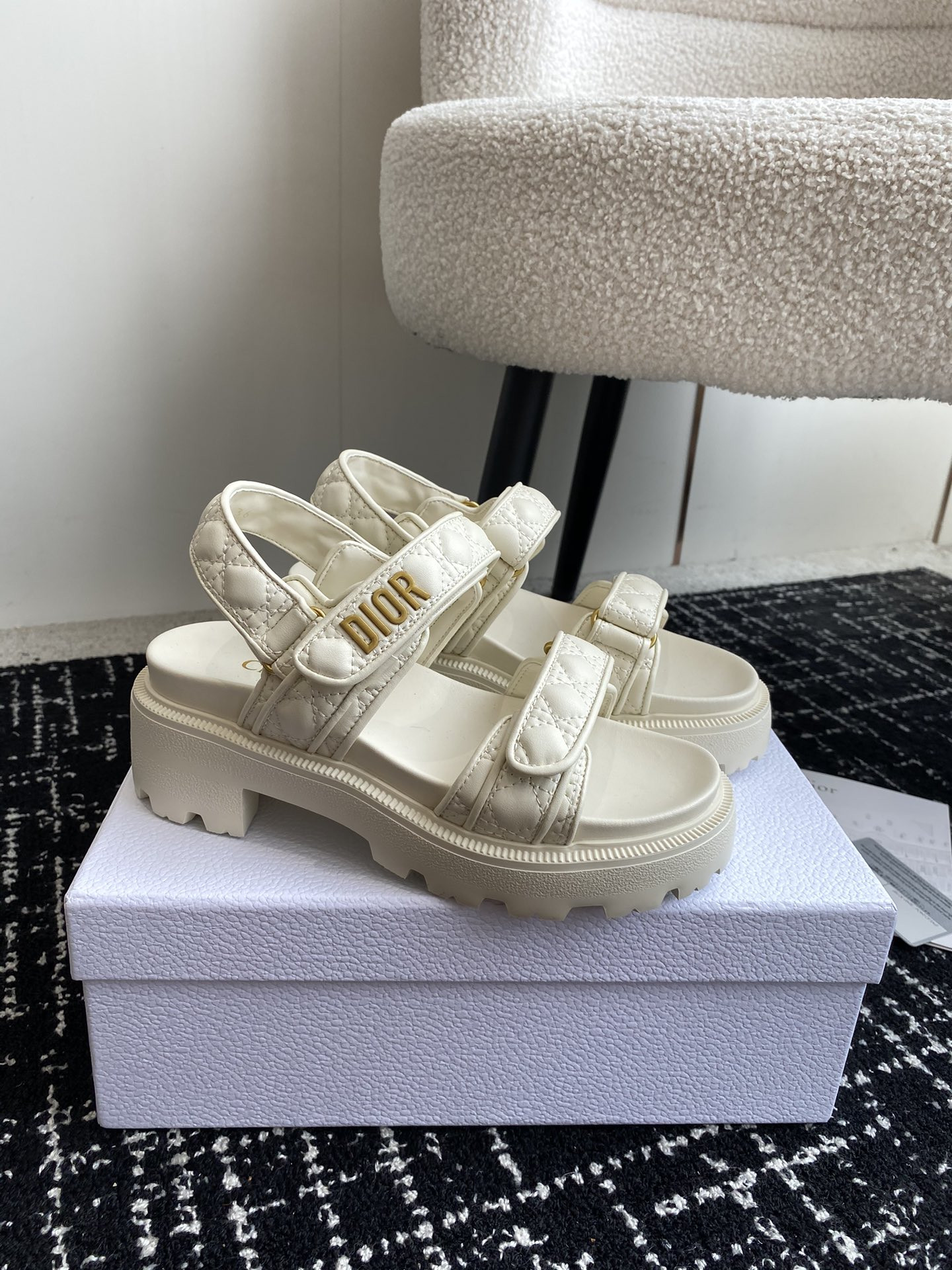 UA D10ract Platform Sandal