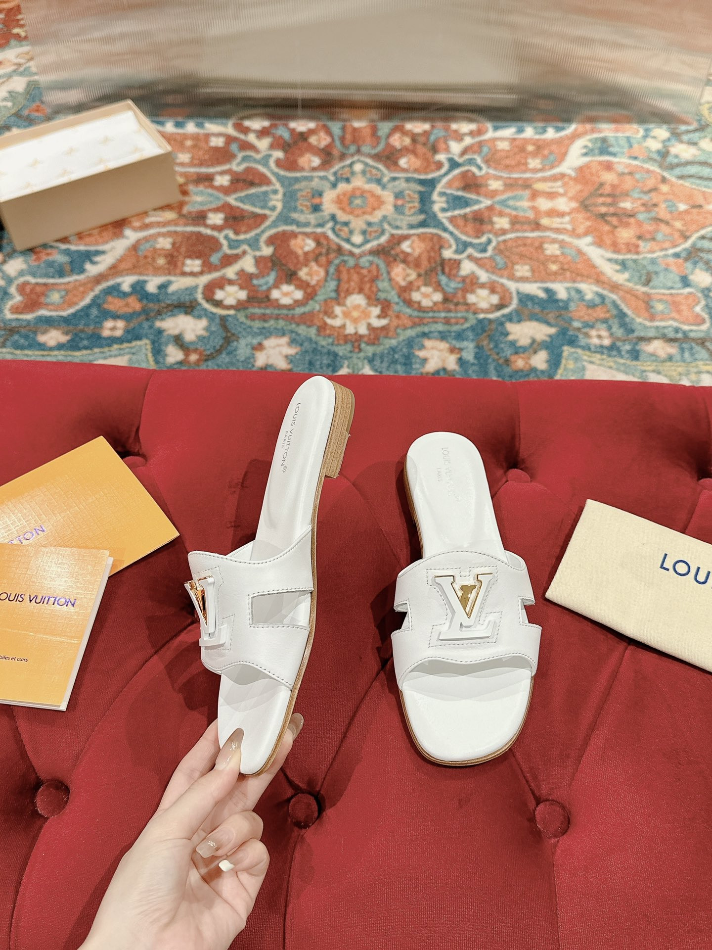 UA LV Flat Mule