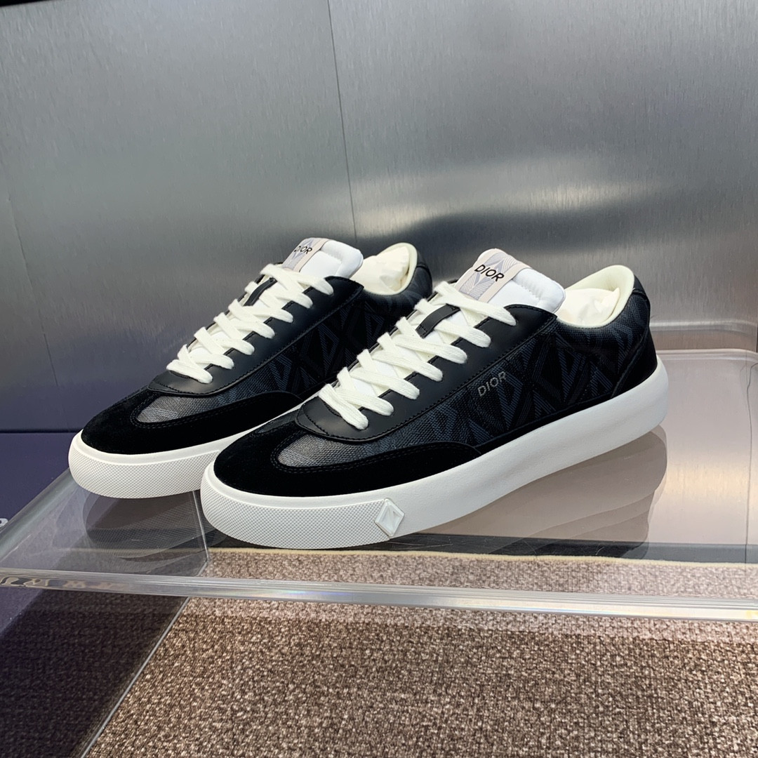 UA D10r B101 Sneaker