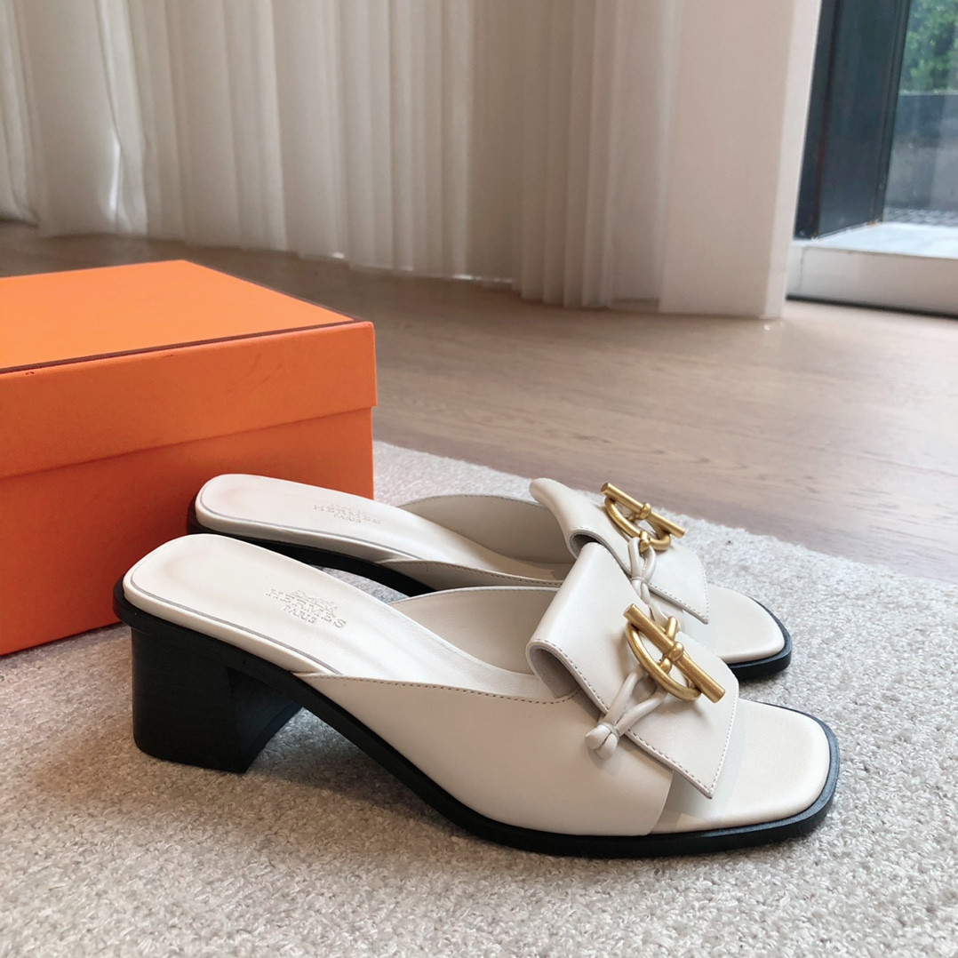 UA H**me5 Isle sandal