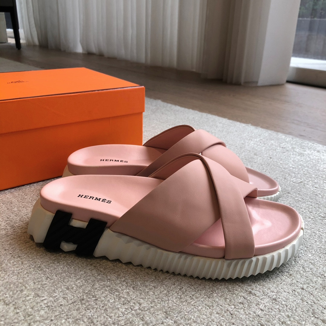 UA H**me5 Infra sandal