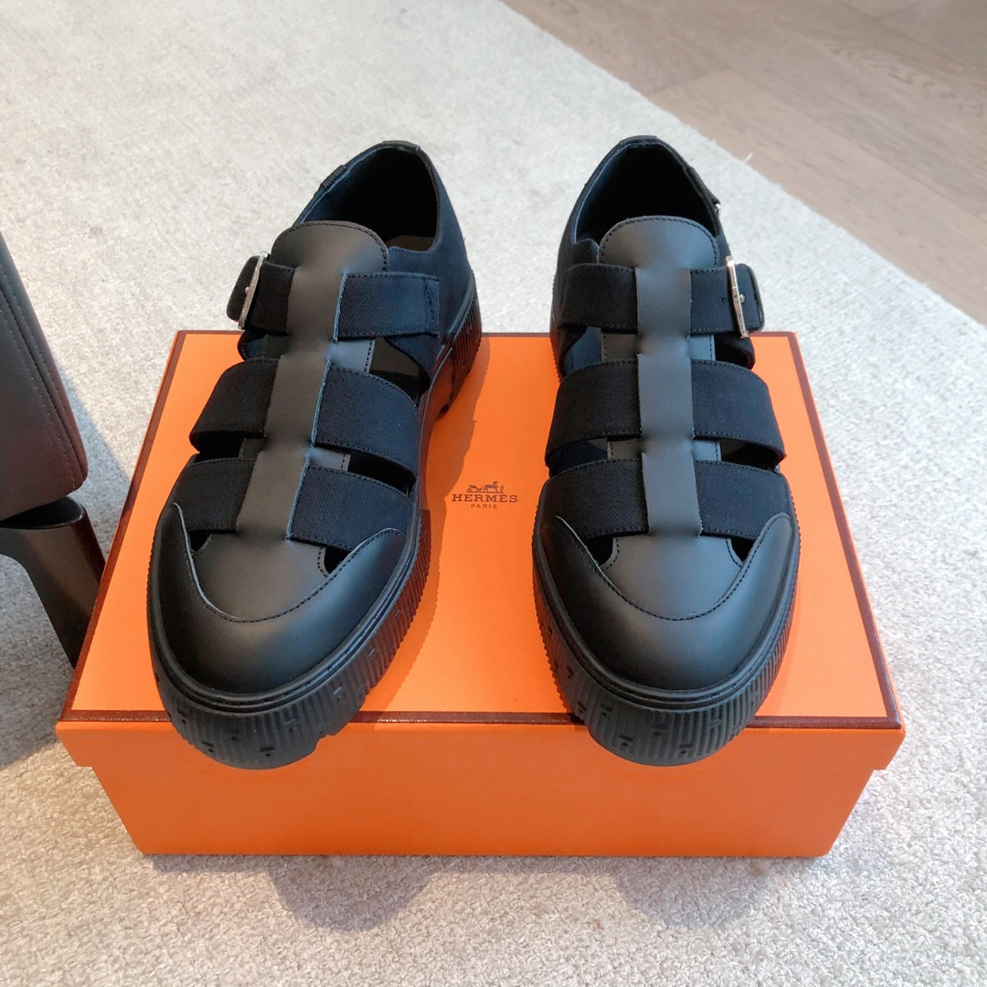 UA H**me5 Item sandal