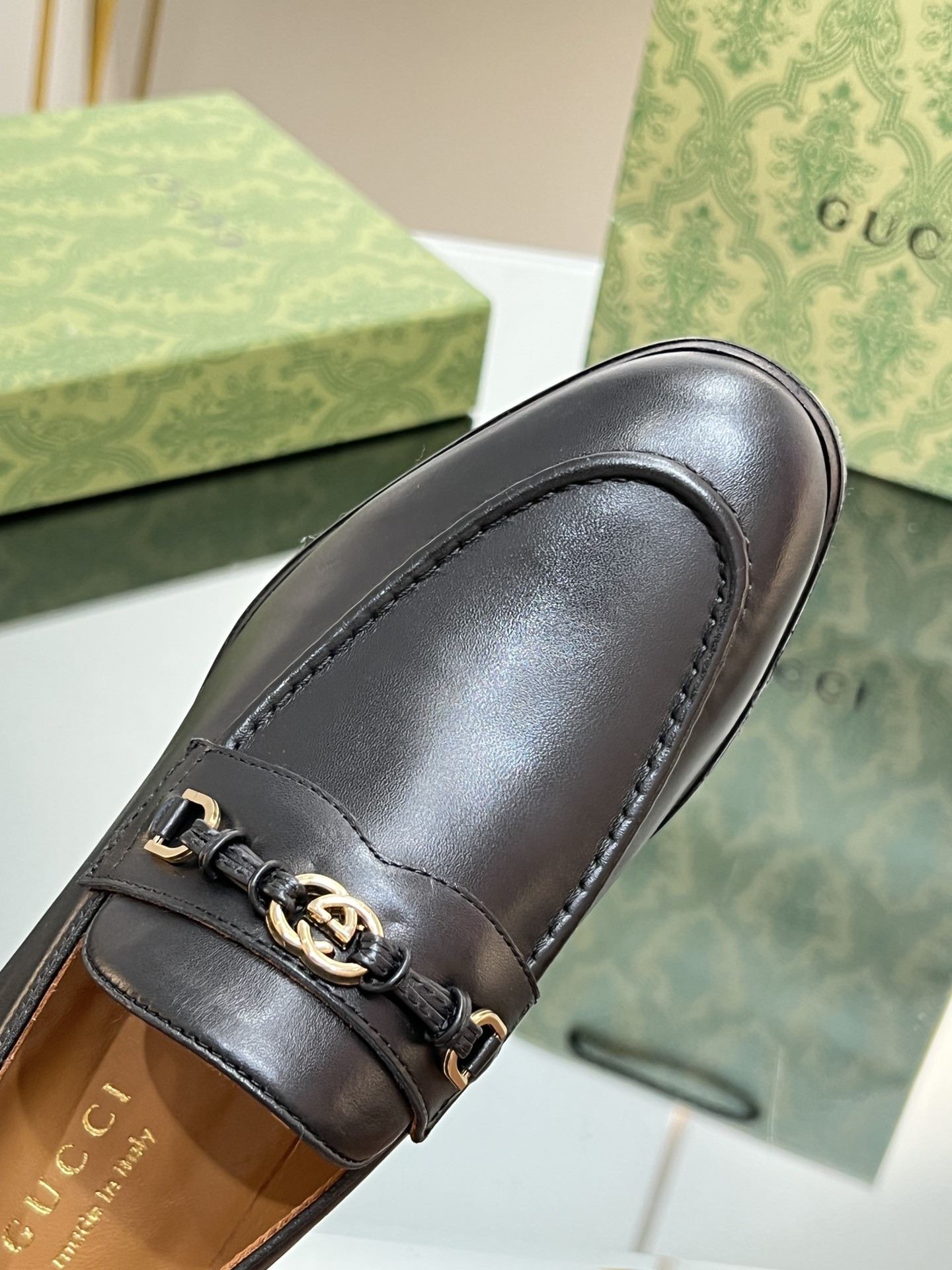 UA Gvc*1 INTERLOCKING G LOAFER