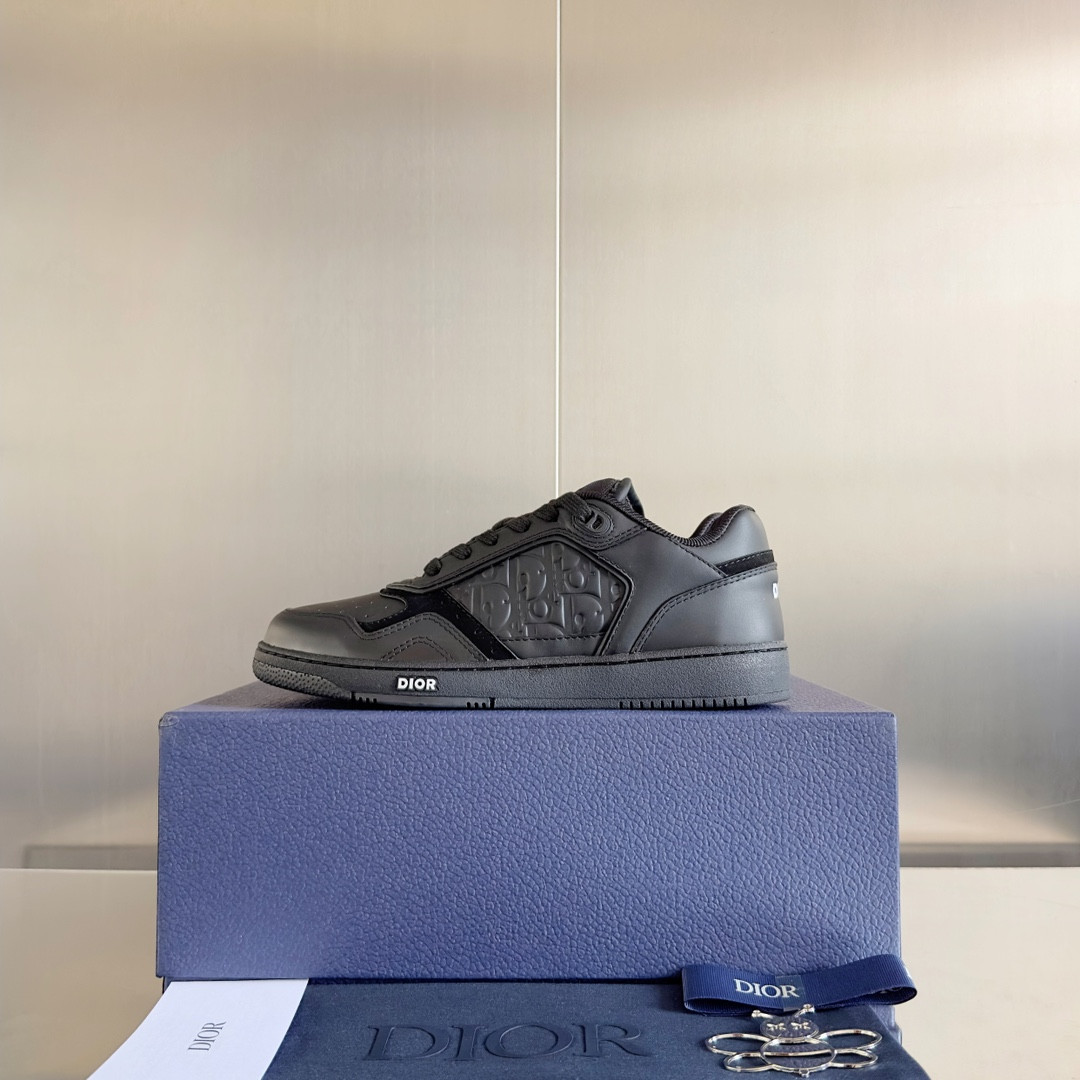 UA D10r B27 Sneaker