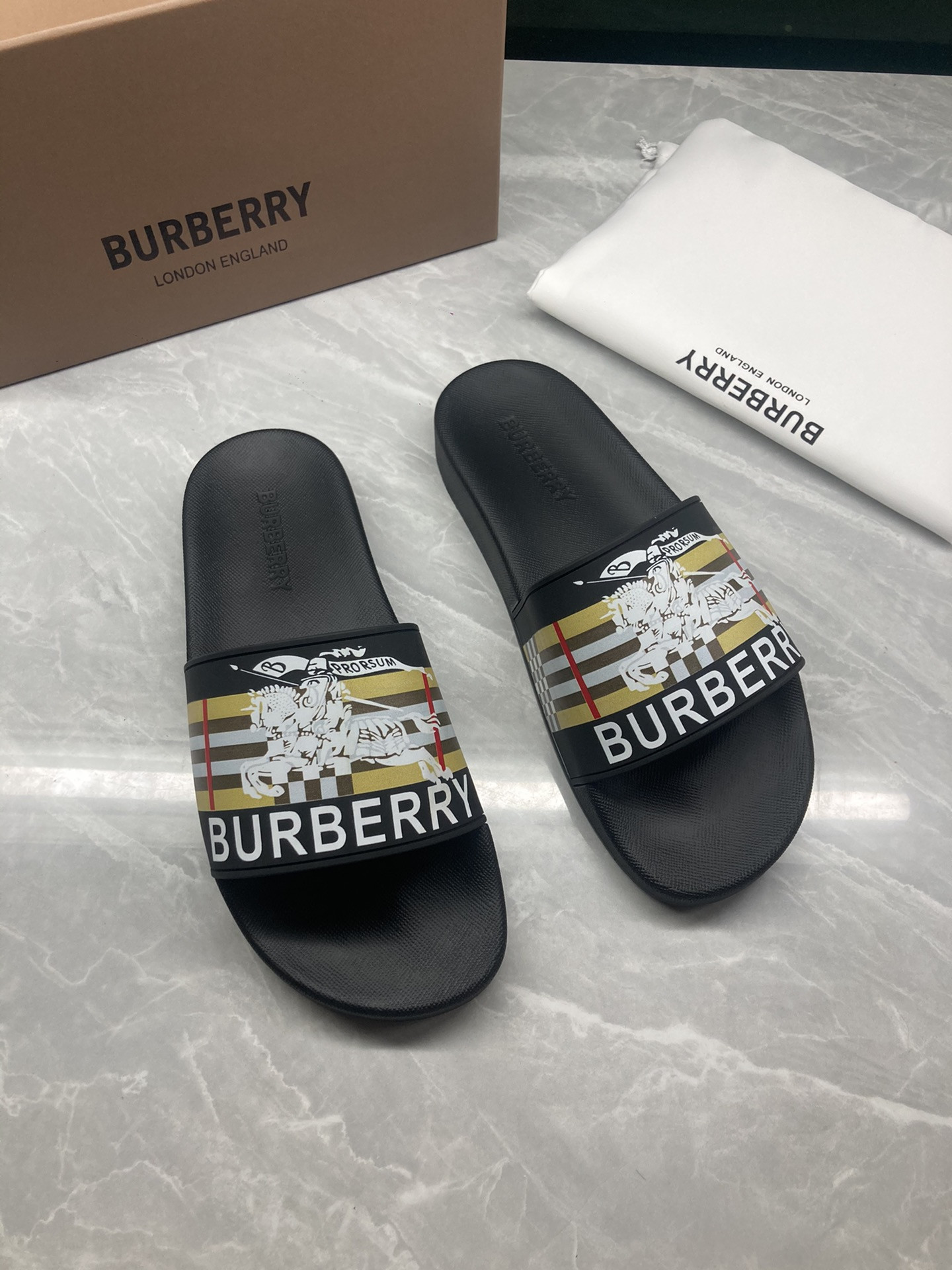 Bv*b*rry Slides