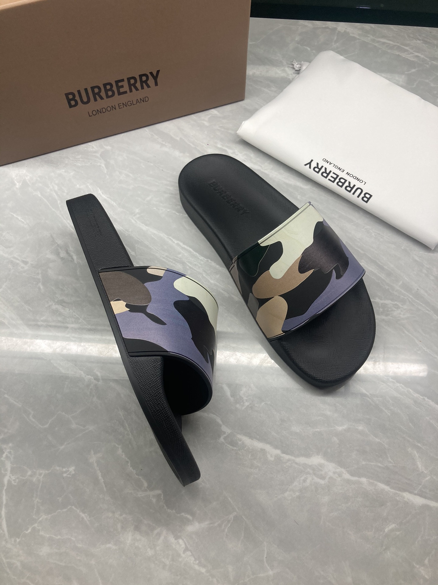 Bv*b*rry Slides
