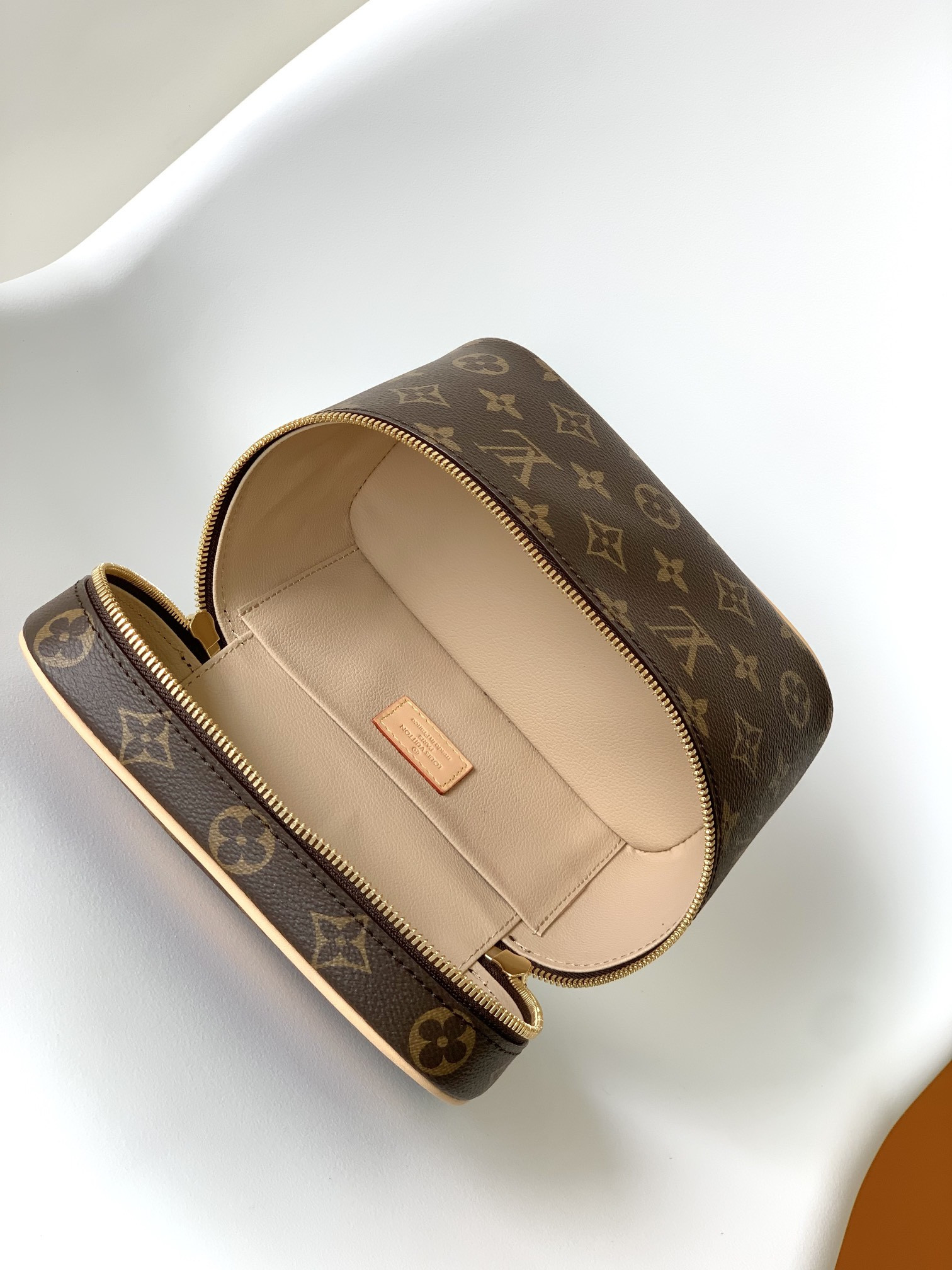 LV Nice Mini M44495 20 x 13.5 x 12CM