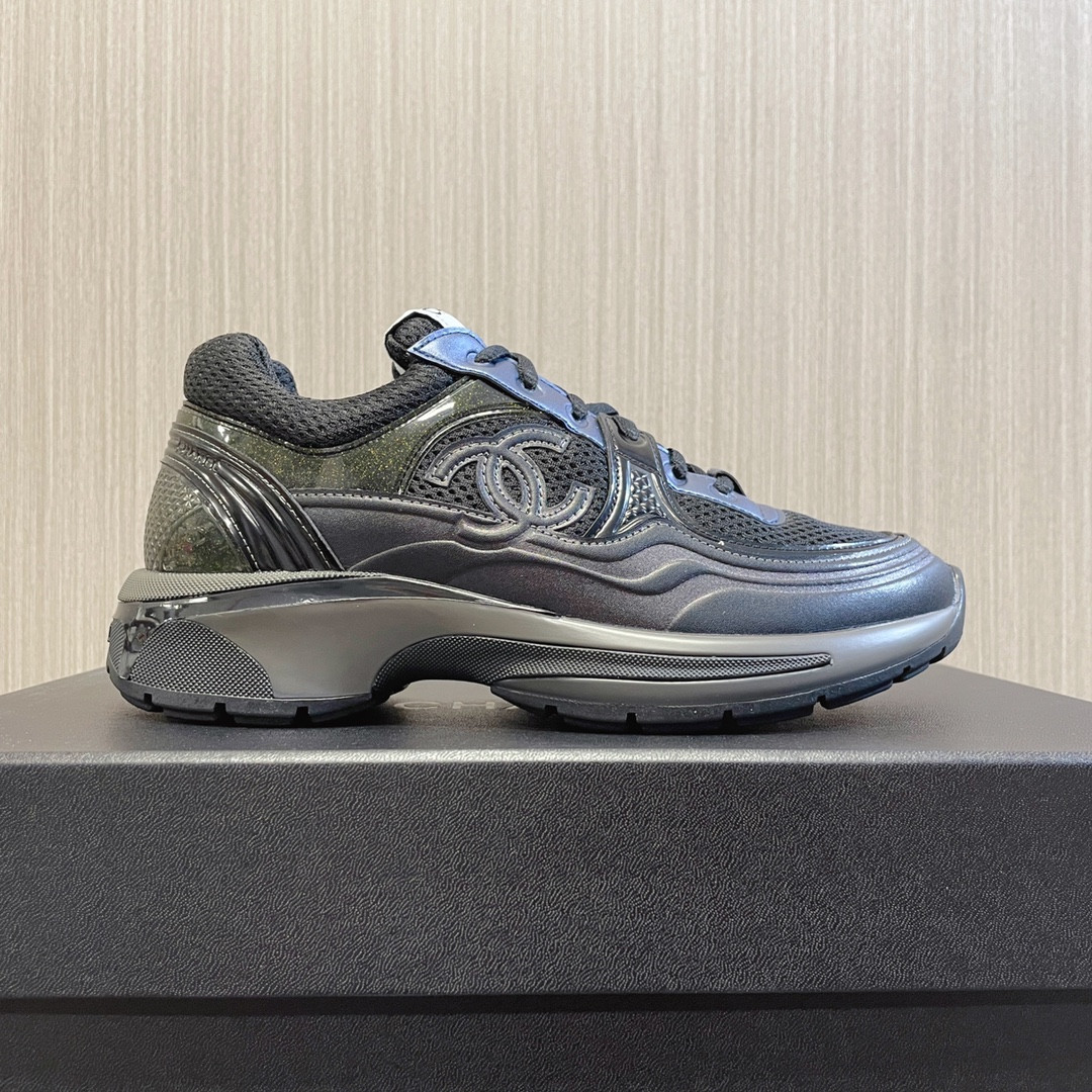 UA Ch**el SNEAKER