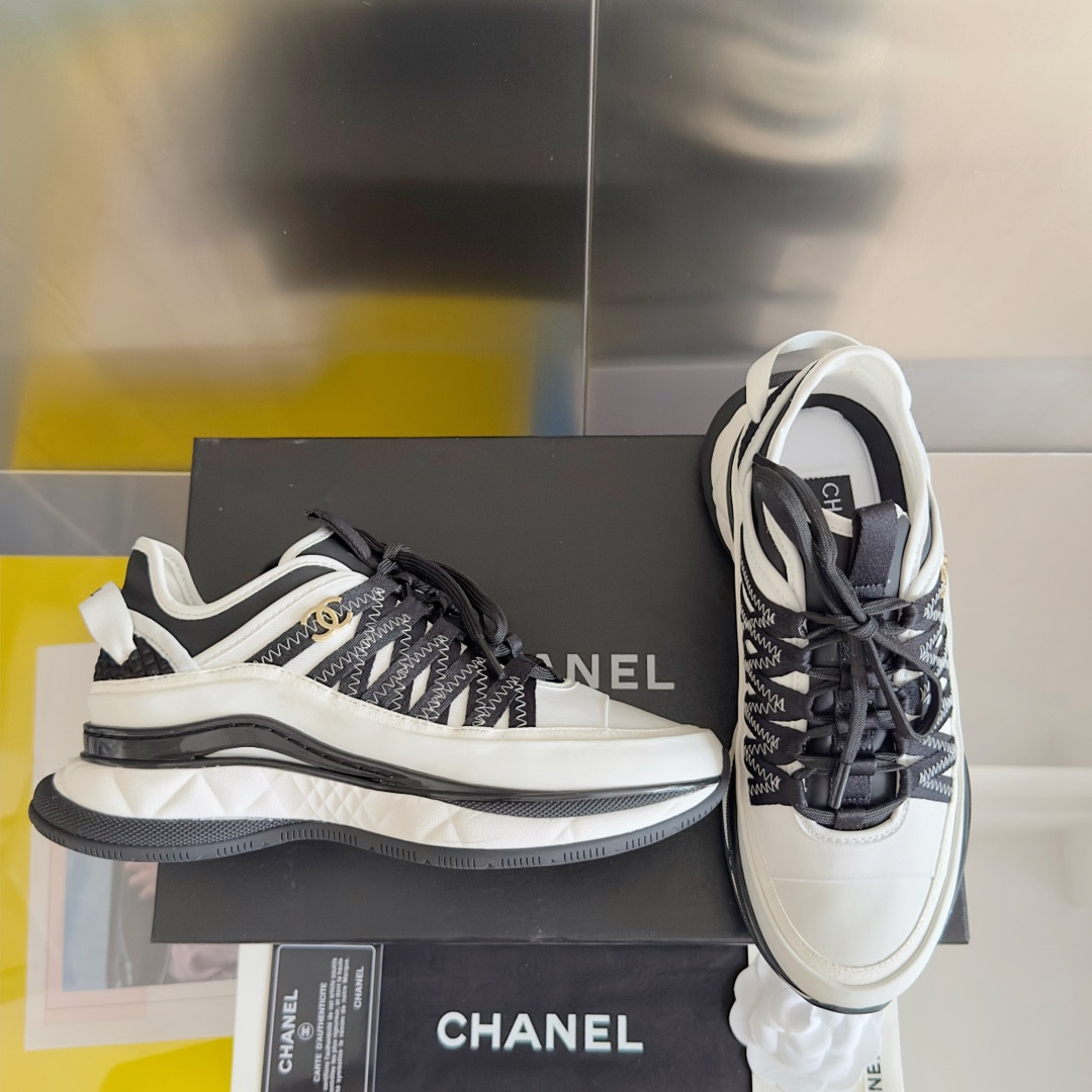 UA Ch**el SNEAKER