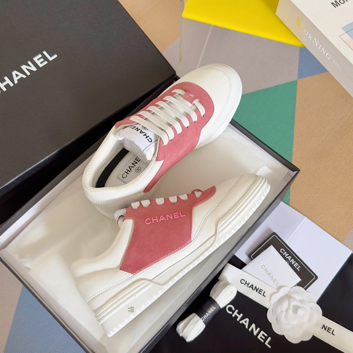 ua Ch**el sneaker