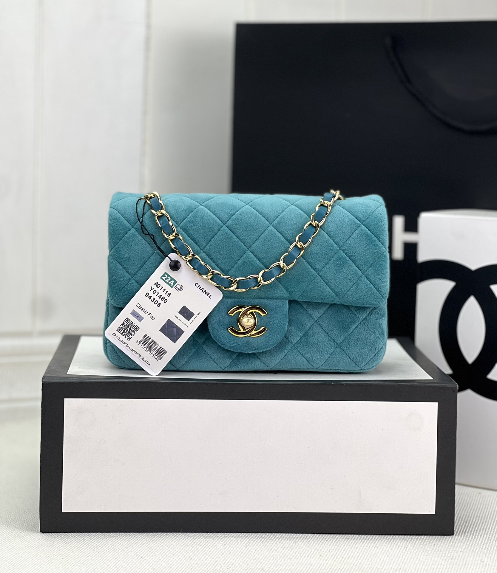 Ch**el Classic Flap Bag 20cm