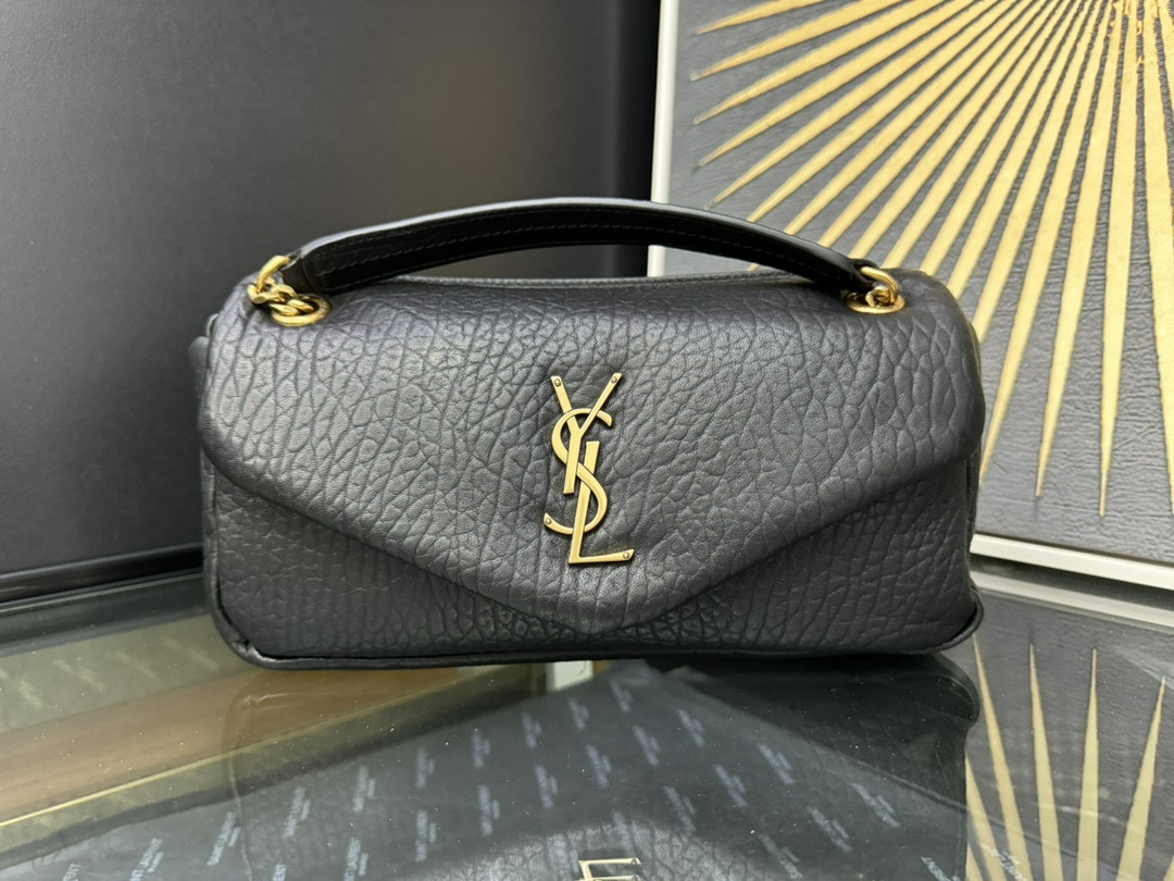 Y51 Calypso small in plunged lambskin 26x14x7cm