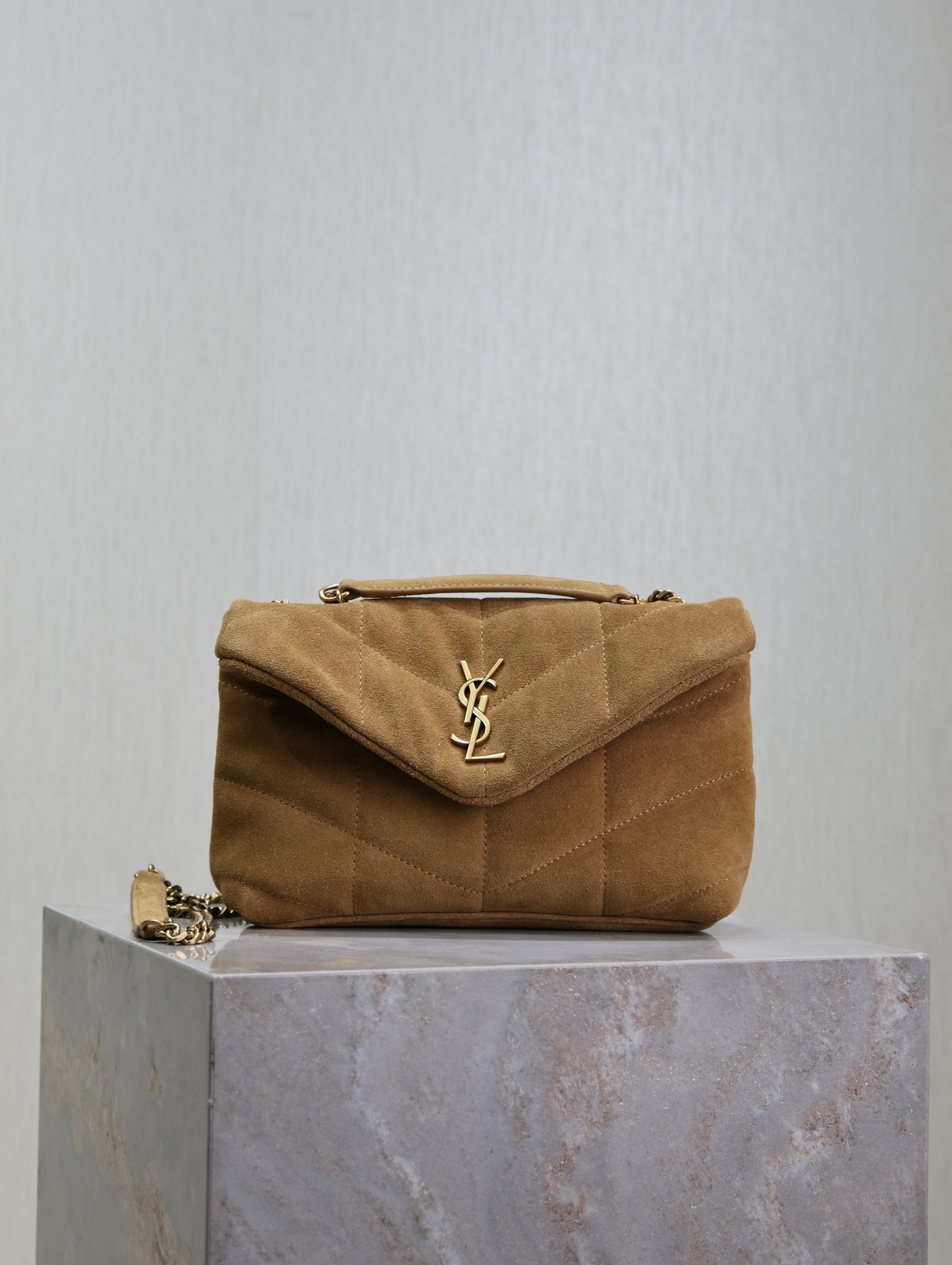 Y51 Loulou Mini Puffer (Suede) 23×15.5×8.5cm