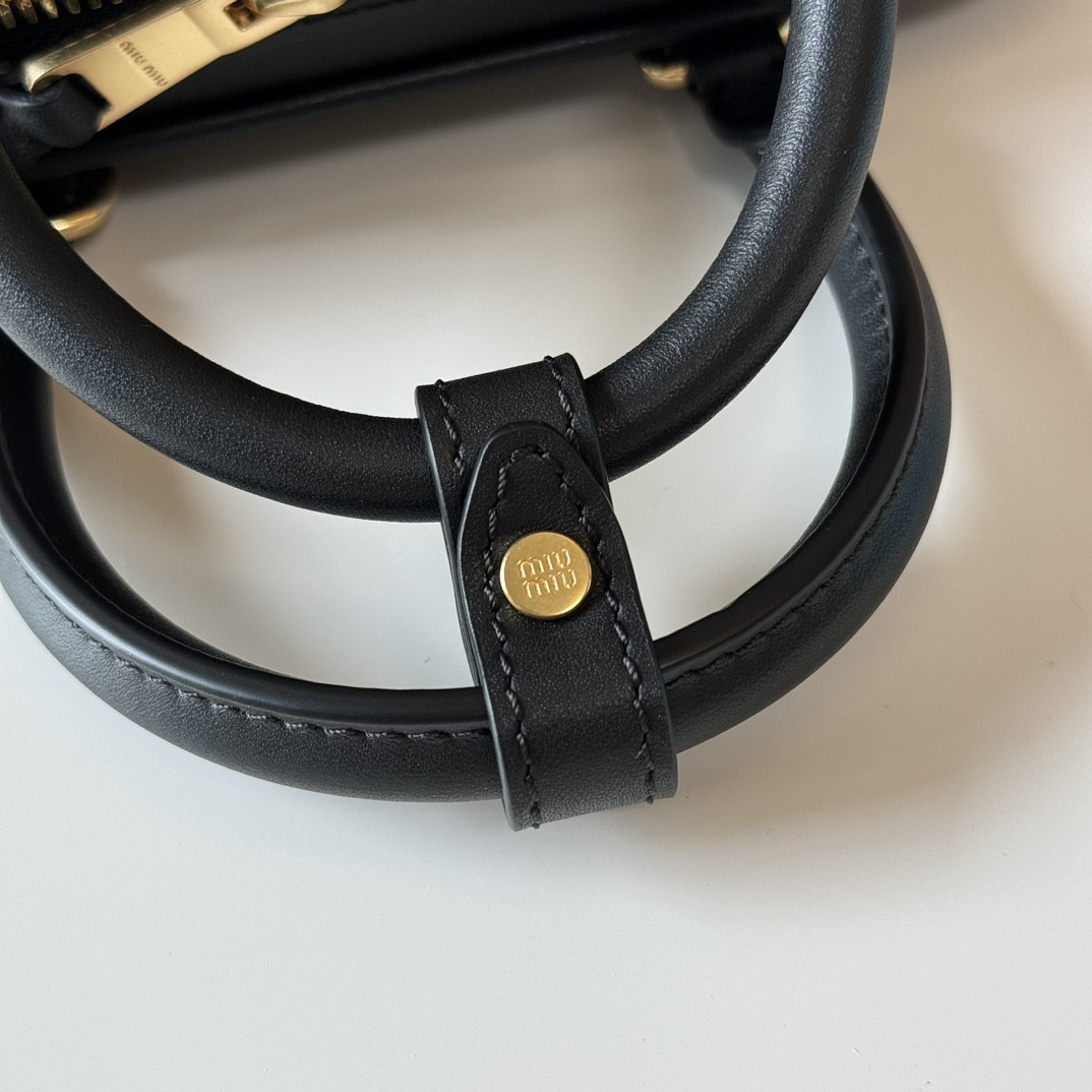 M1v M1v arcadie leather mini-bag 19x10x5cm