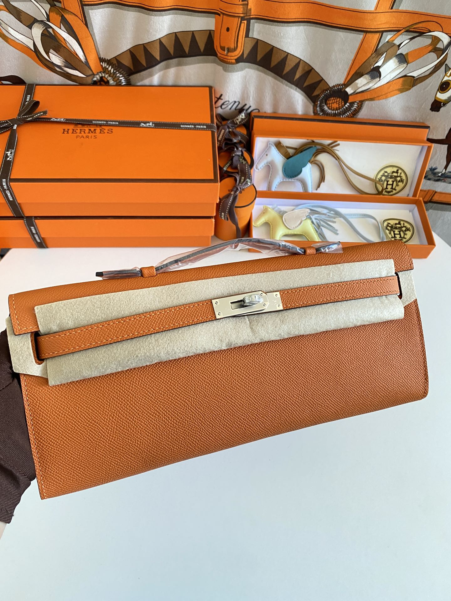 H**me5 Kelly Cut 31cm Epsom Leather