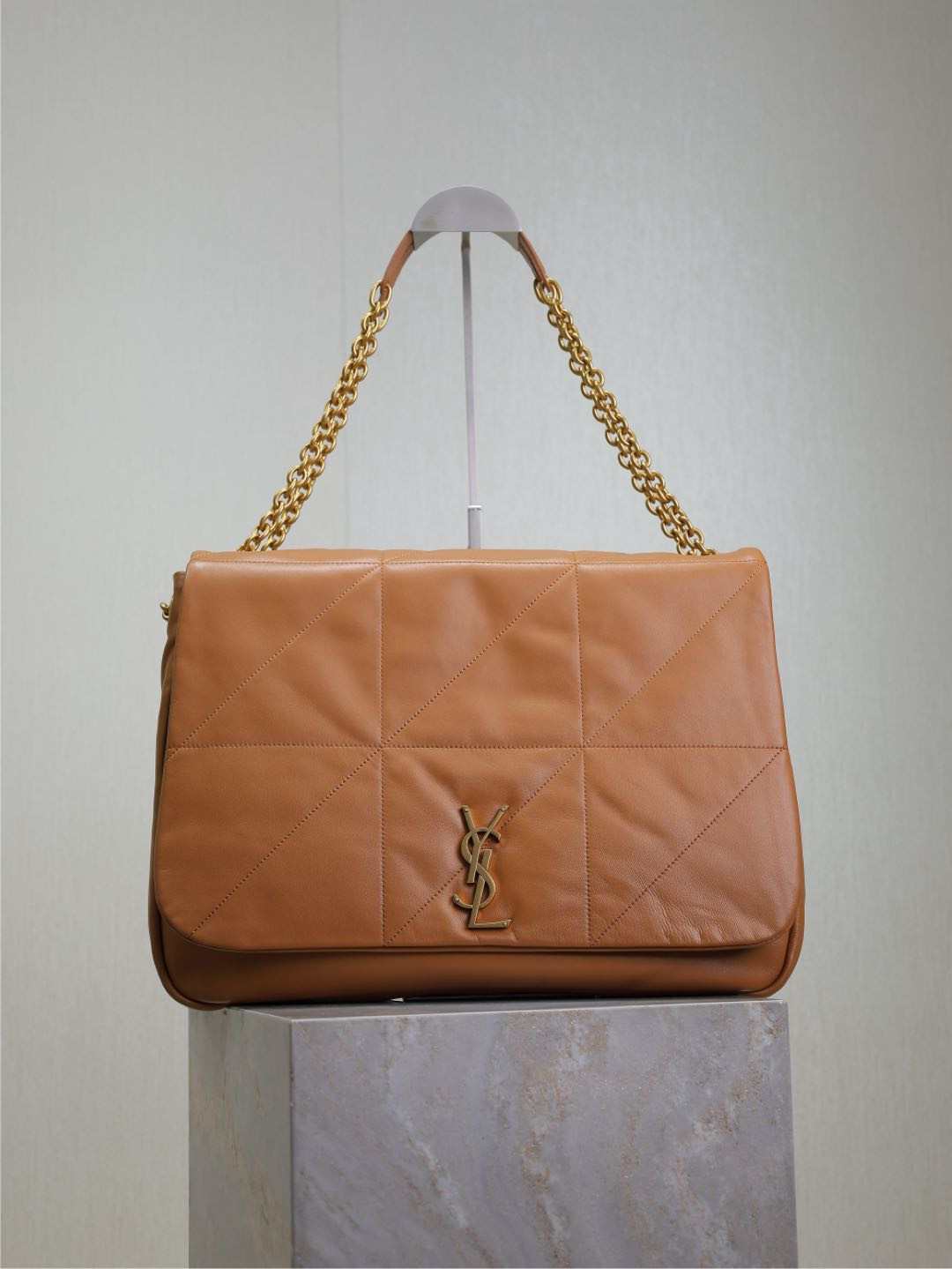 Y51 large jamie 4.3 in lambskin 43x29x9cm