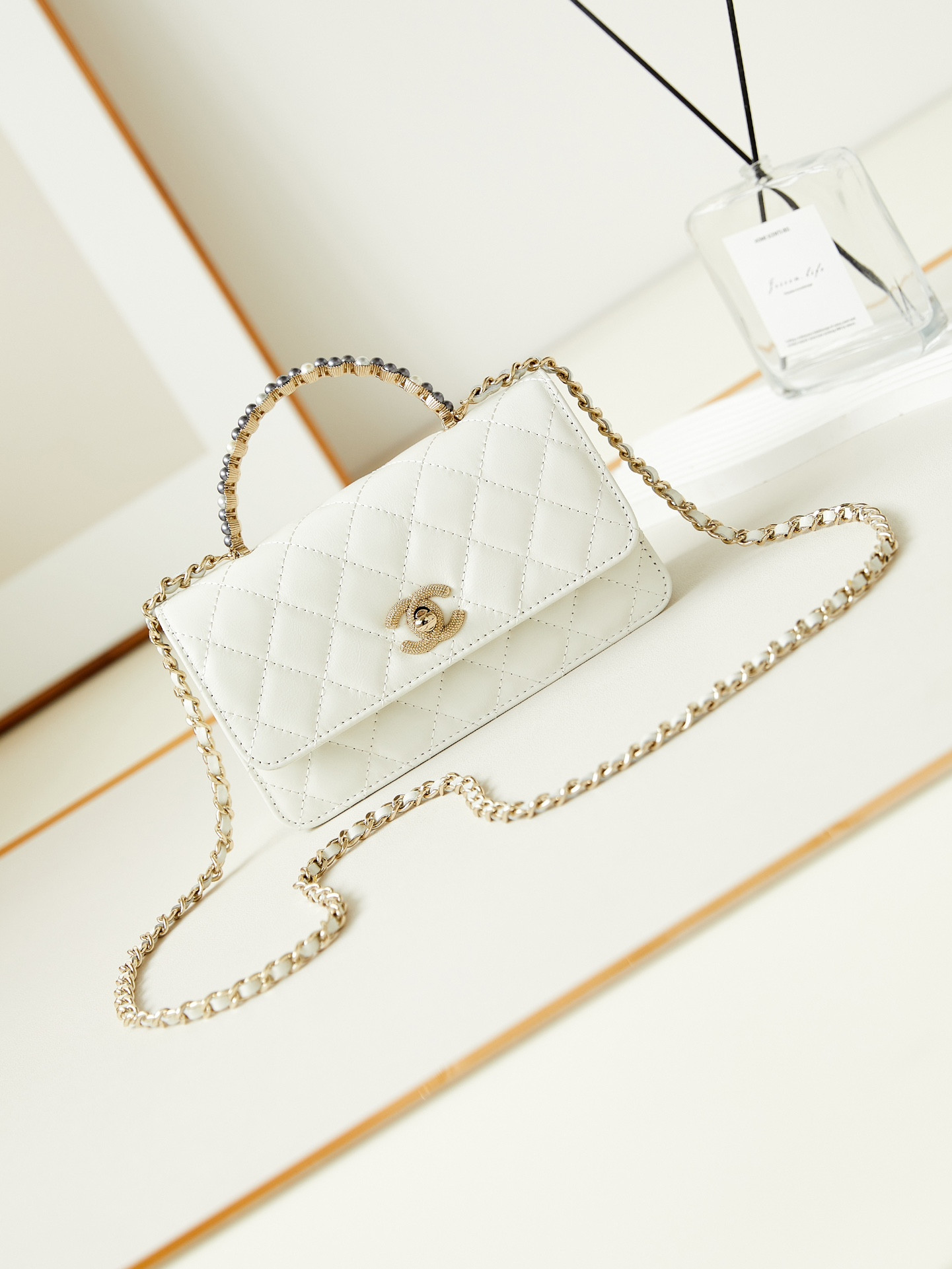 Ch**el 24P woc CLASSIC WALLET ON CHAIN 11x18.5x6cm