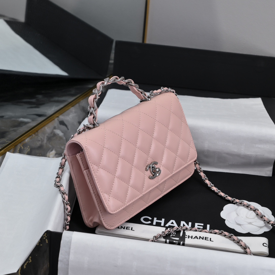 Ch**el Clutch With Chain 19x12x3.5cm