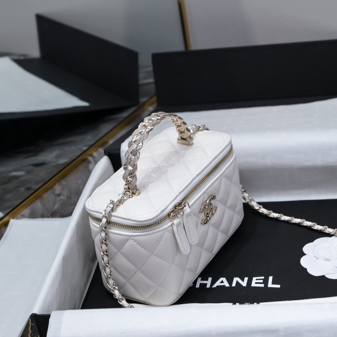 Ch**el Clutch With Chain 10x16x8cm