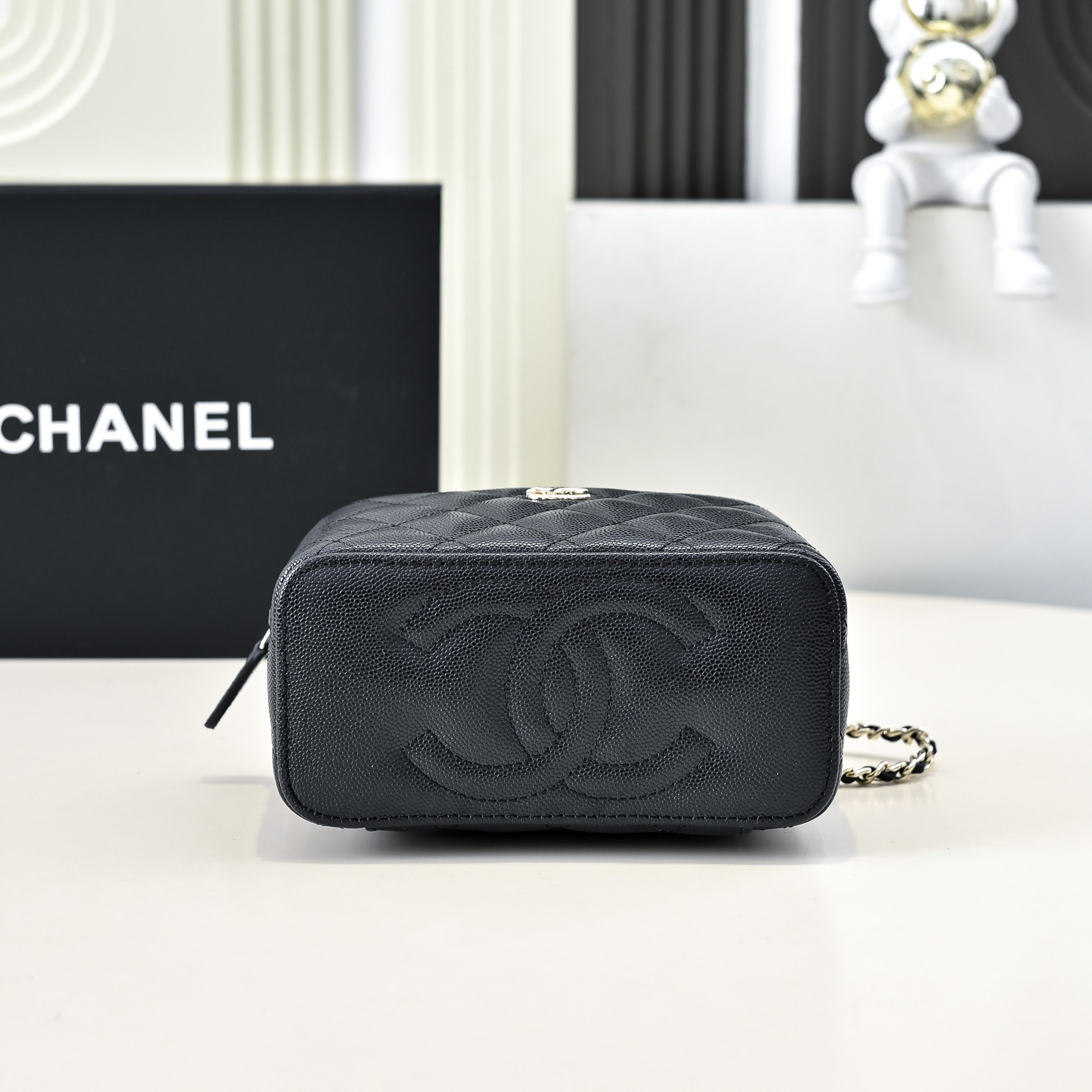 Ch**el Clutch With Chain 10x16x8cm