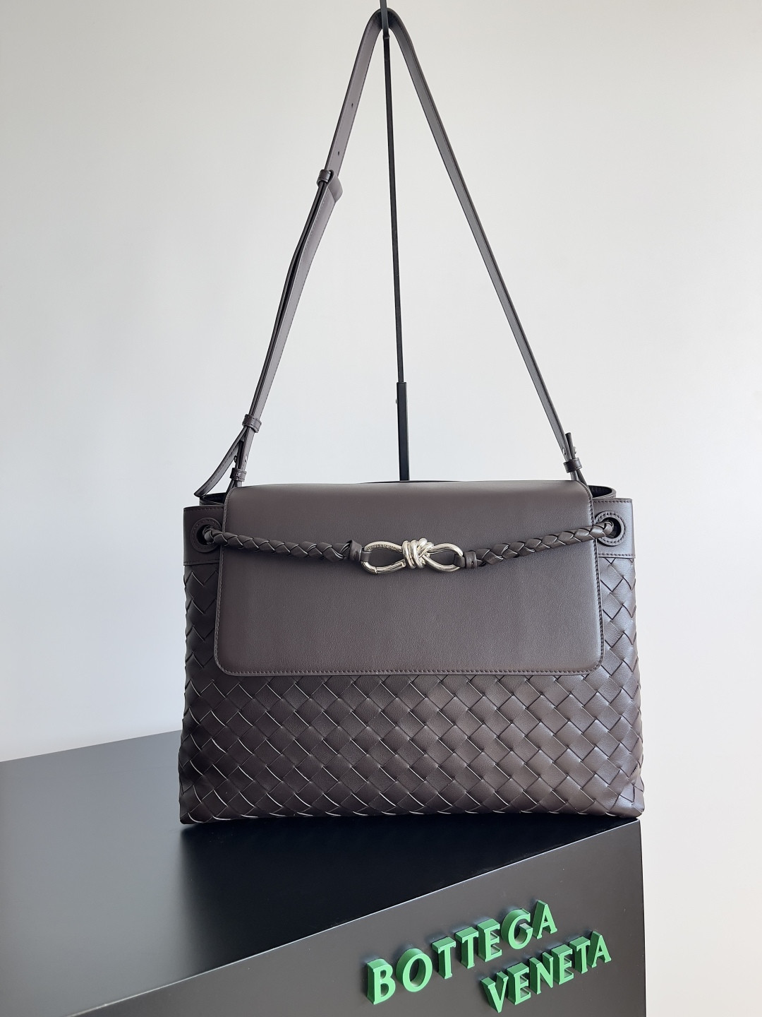 B0tt*ga Ven*ta Medium Andiamo Messenger 37x26x13cm