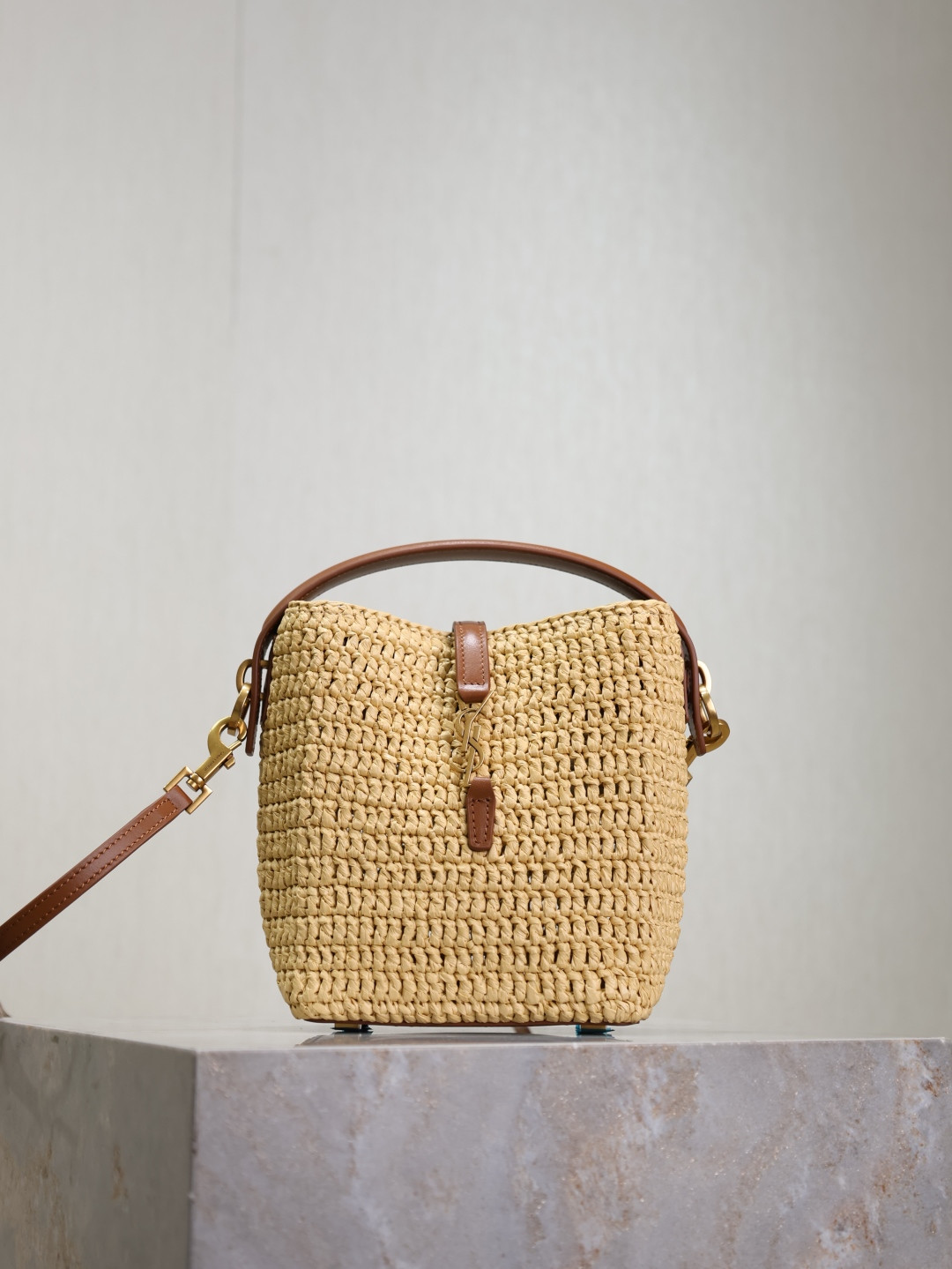 Y51 LE 37 mini (raffia) 15x13x6cm