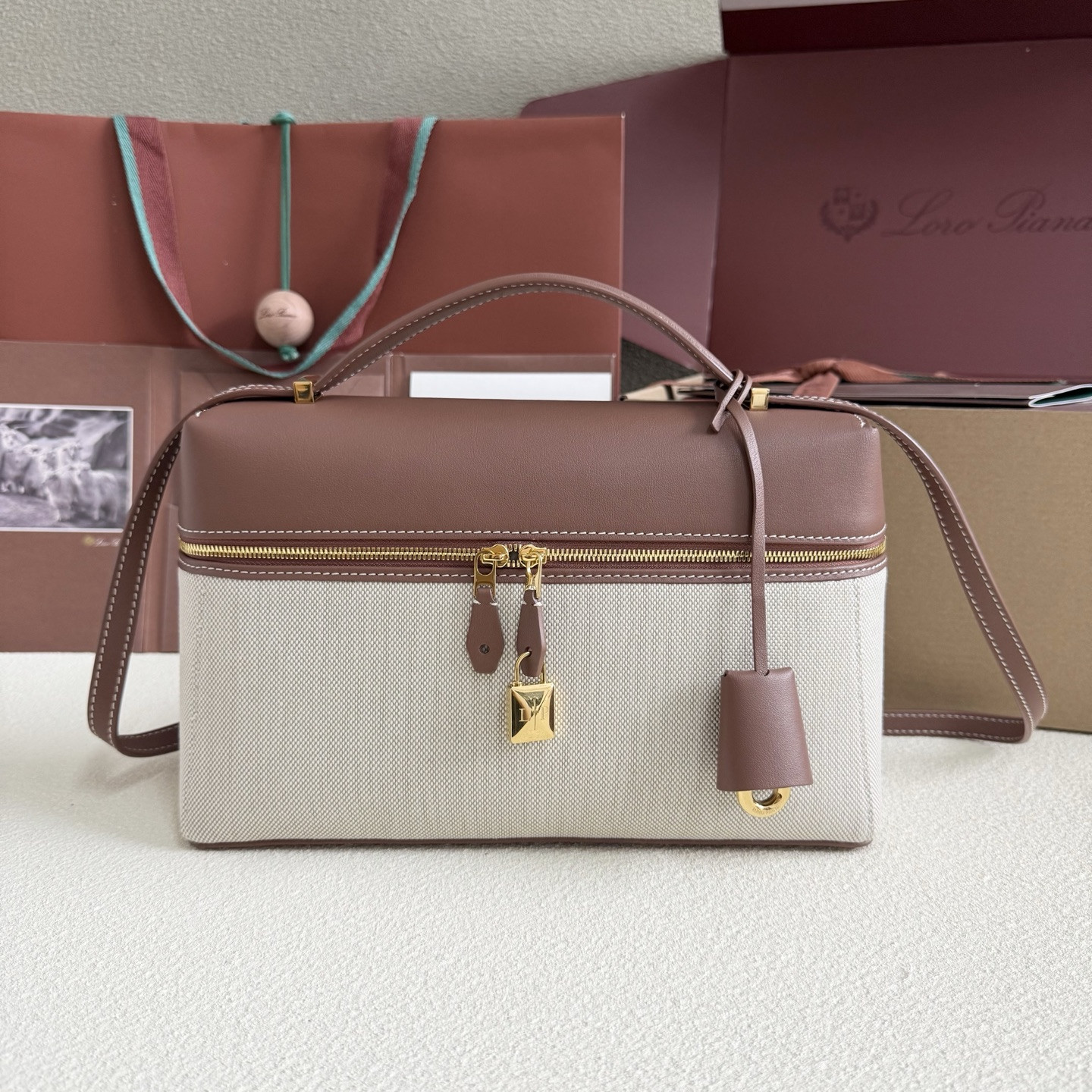 L0r0 P1ana Extra Pocket L27 16x27x10cm