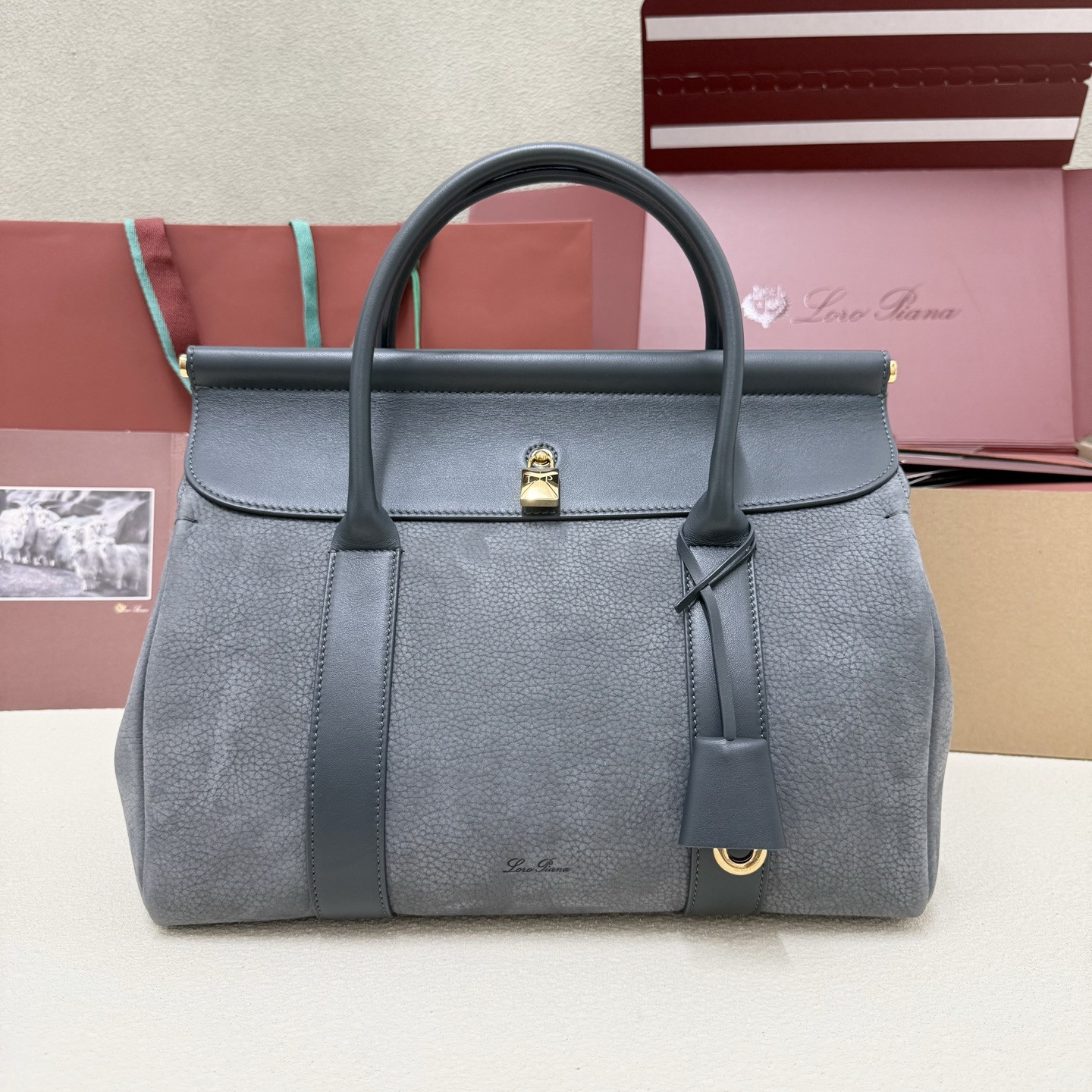Loro Piana Loom L32 33x23x18cm
