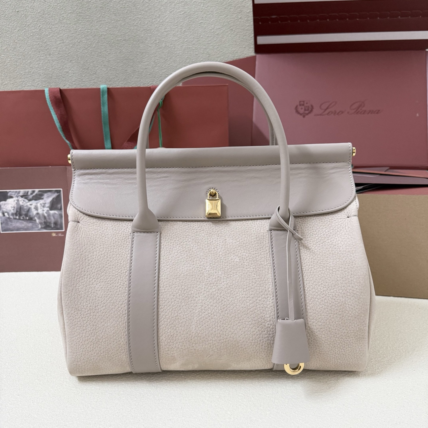 Loro Piana Loom L32 33x23x18cm
