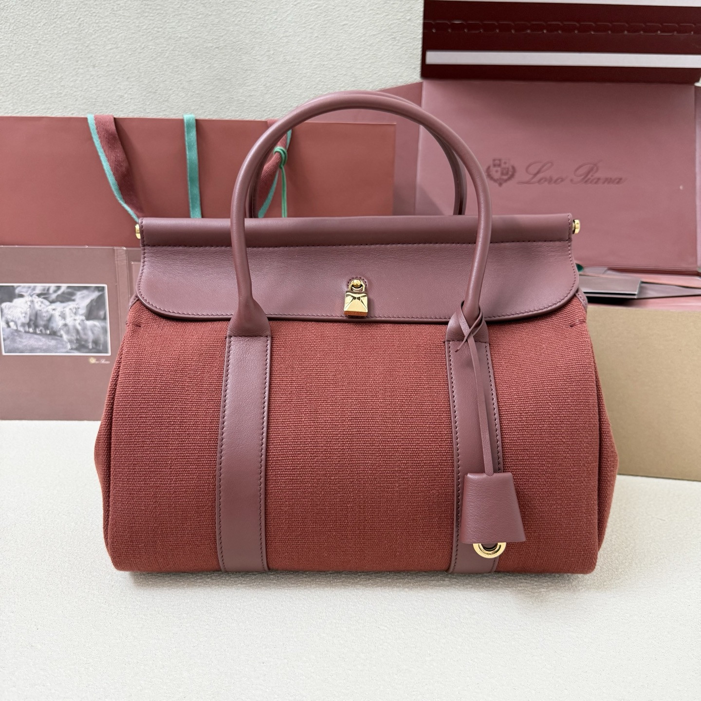 Loro Piana Loom L32 33x23x18cm