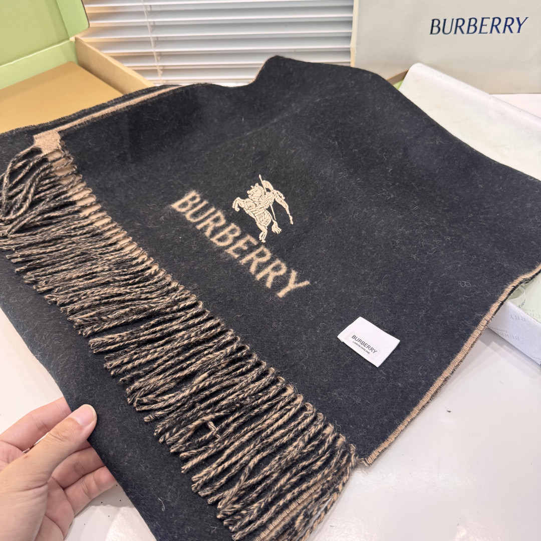 Bv*b*rry scarf 48x190cm