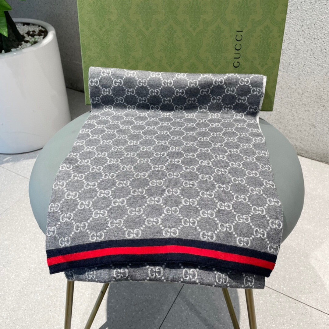 Gvc*1 scarf 32x180cm