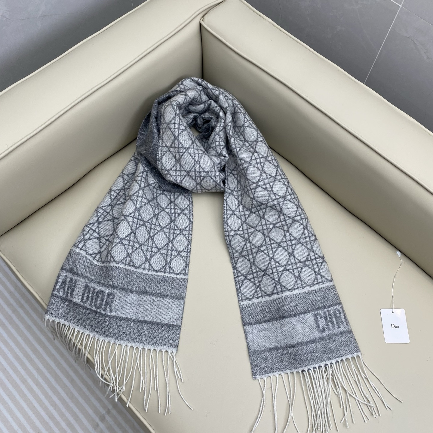 Dior Cannage scarf 220x45cm 67% cashmere 43% virgin wool