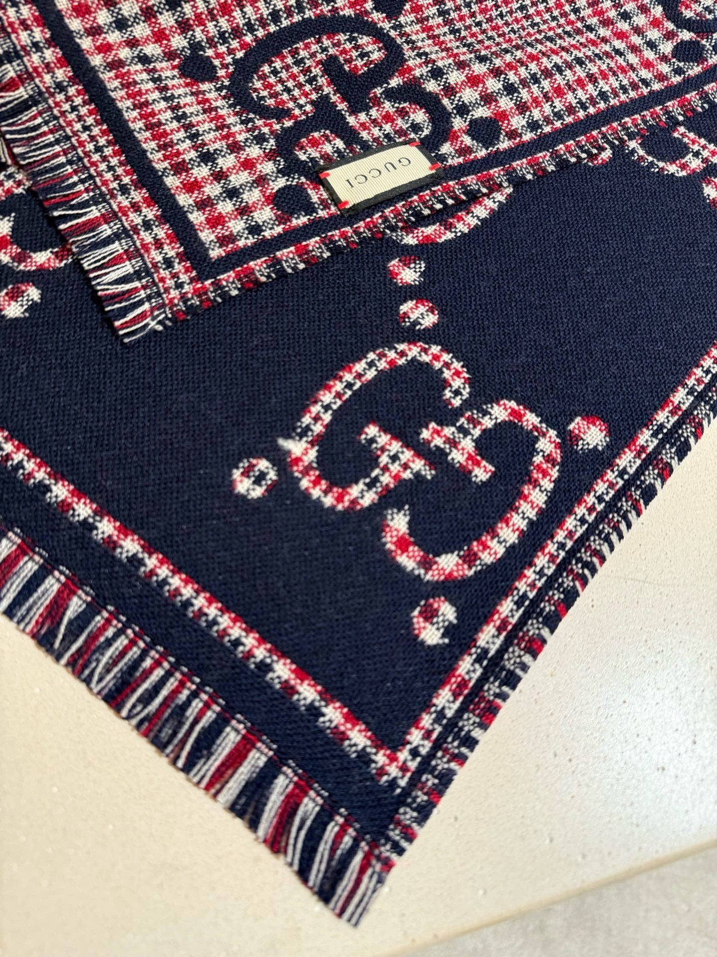 Gvc*1 scarf 47x180cm