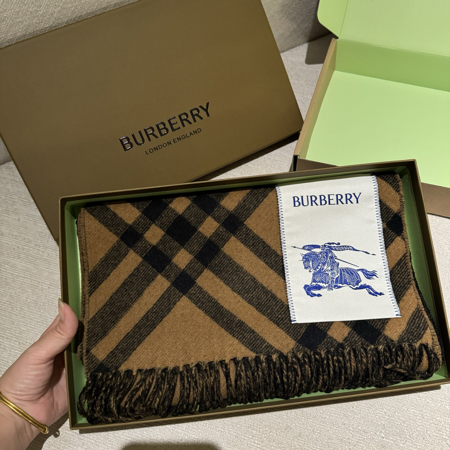 Bv*b*rry scarf 30x168cm 100% cashmere