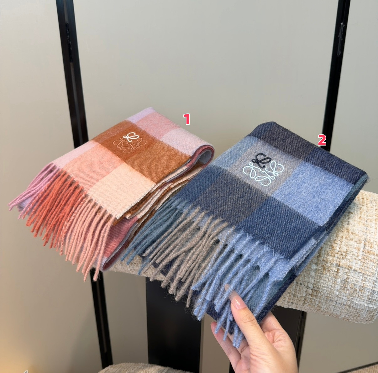 L0ew* scarf 30x180cm