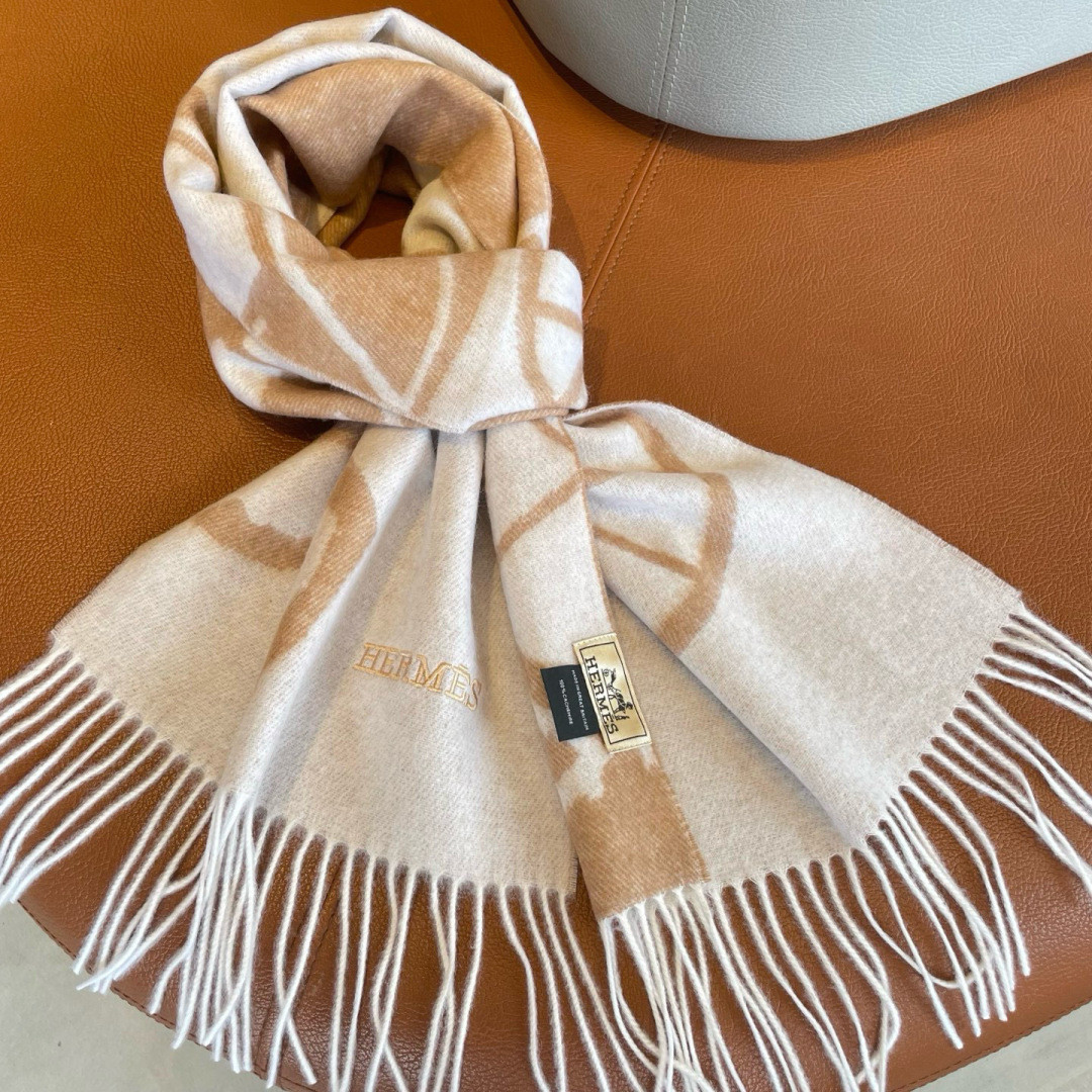 H**me5 scarf 30x180cm