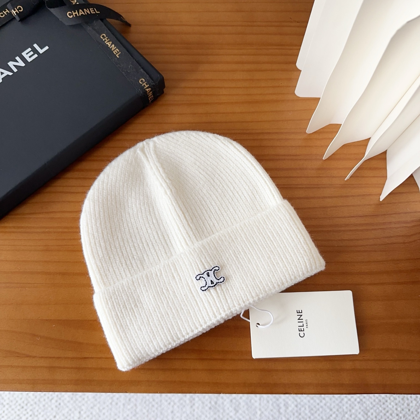 Ce1i*e beanie