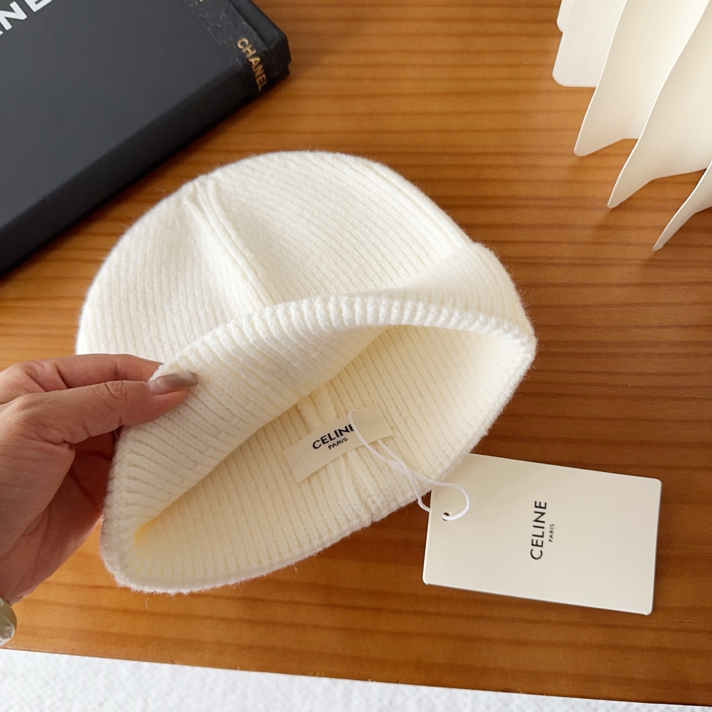 Ce1i*e beanie