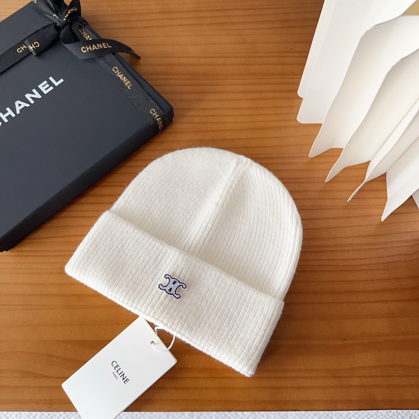 Ce1i*e beanie