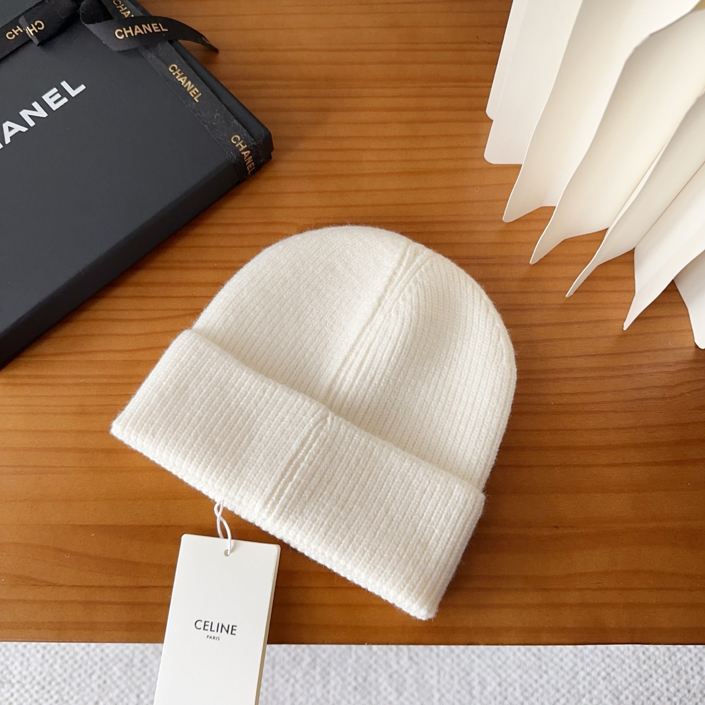 Ce1i*e beanie