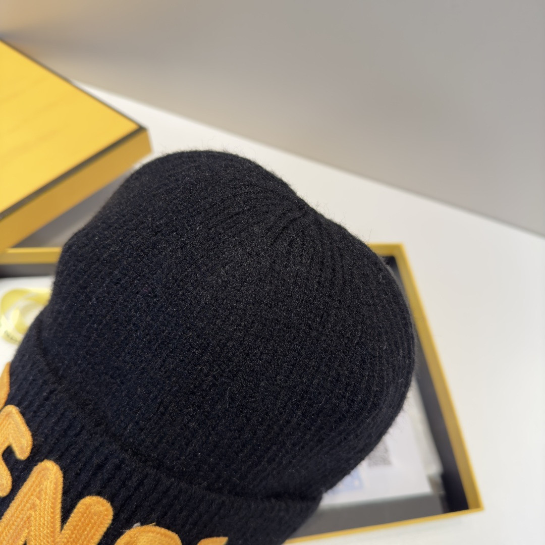 F**di beanie