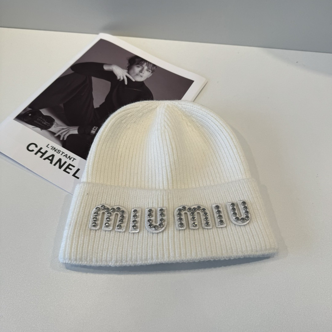 M1v M1v beanie