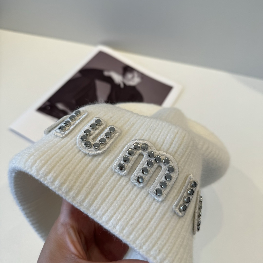 M1v M1v beanie