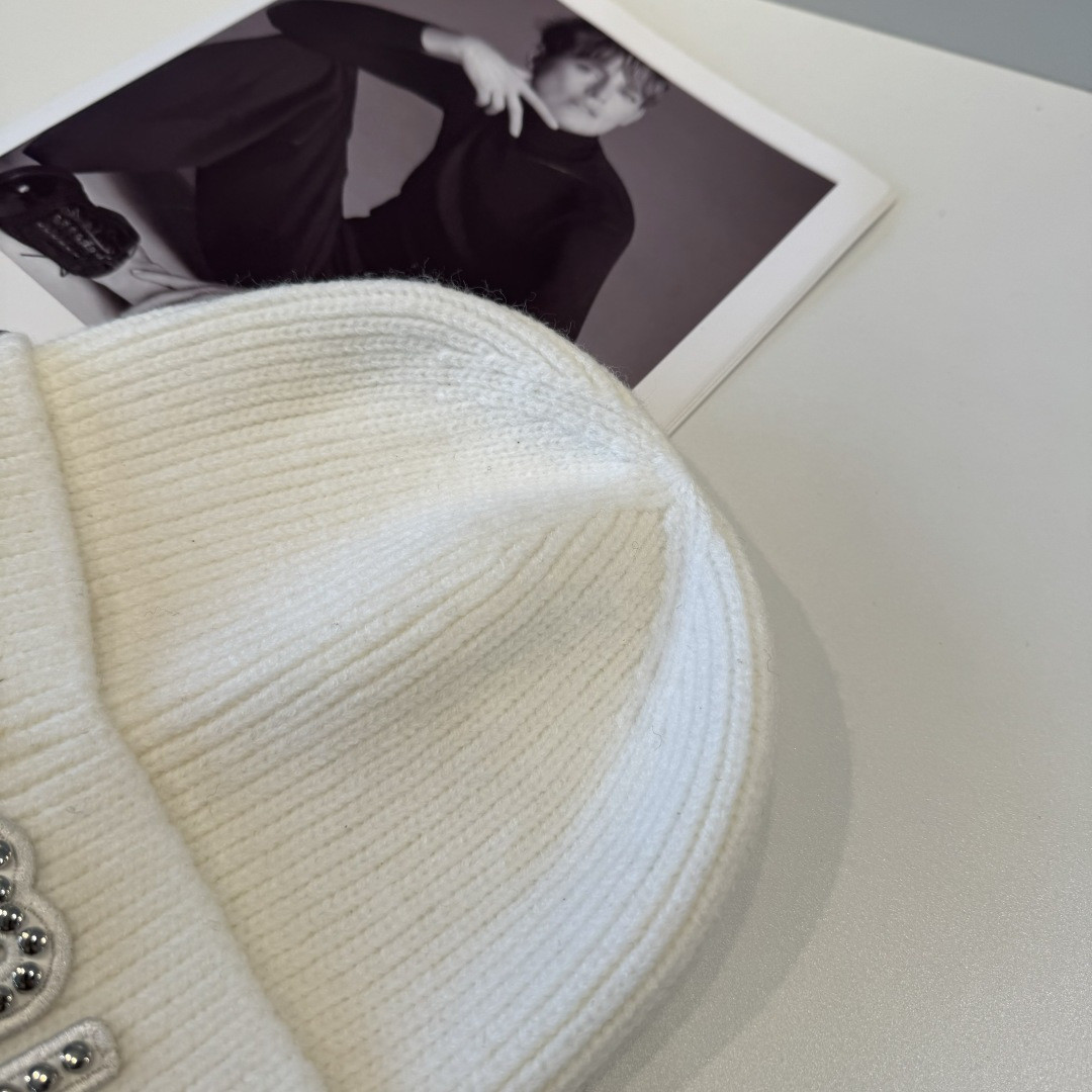 M1v M1v beanie