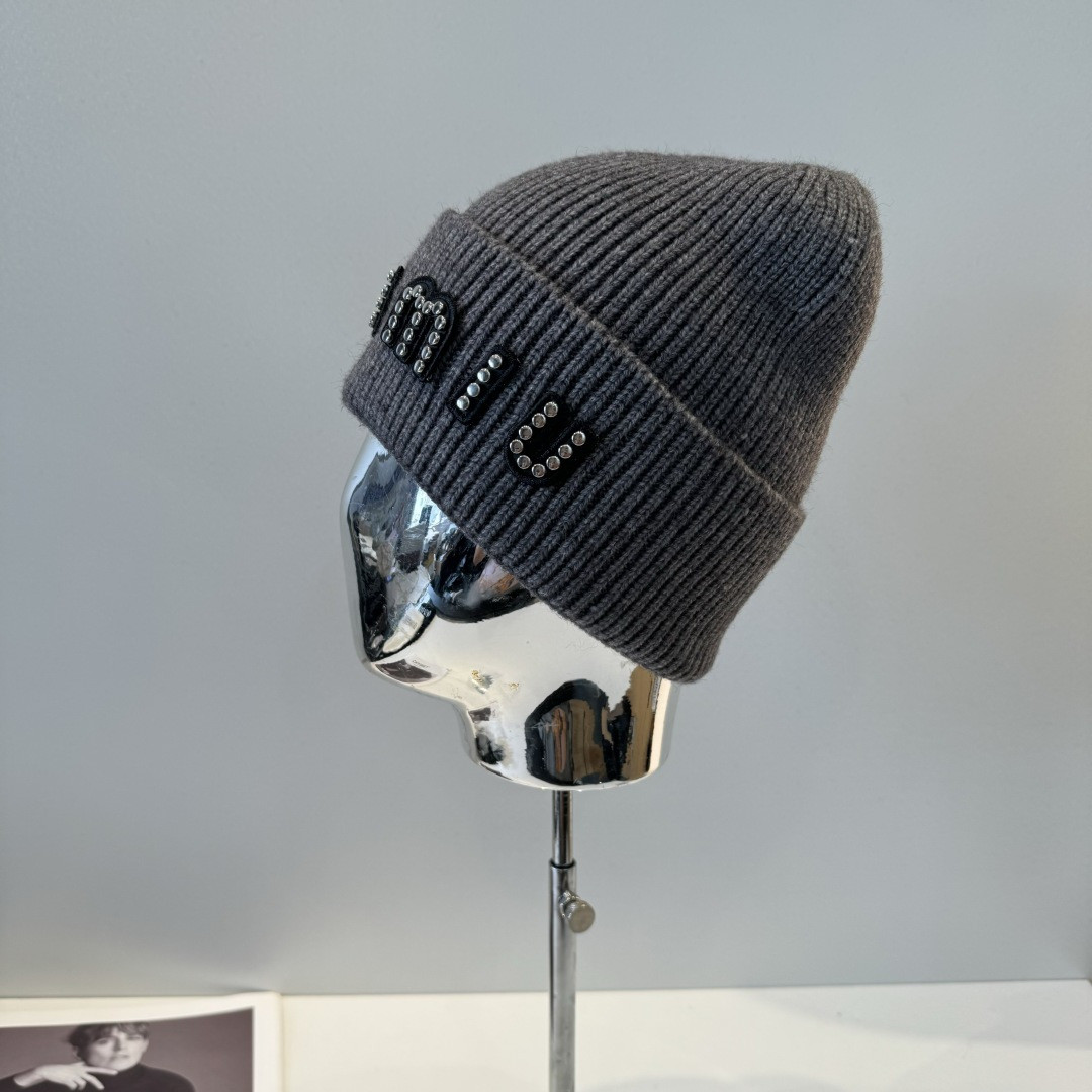 M1v M1v beanie