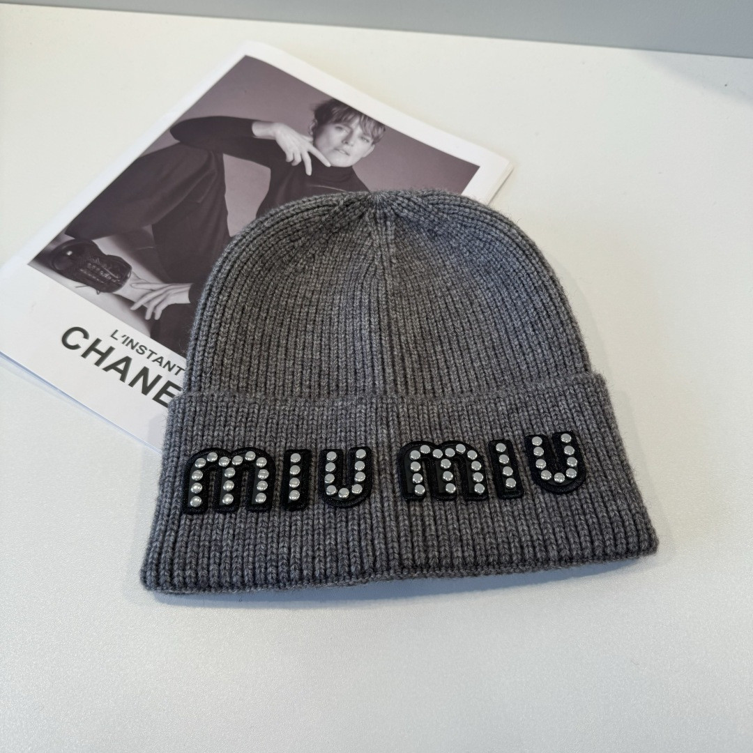 M1v M1v beanie