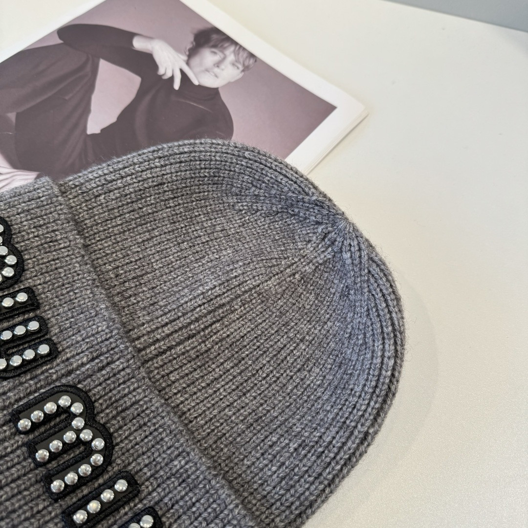 M1v M1v beanie